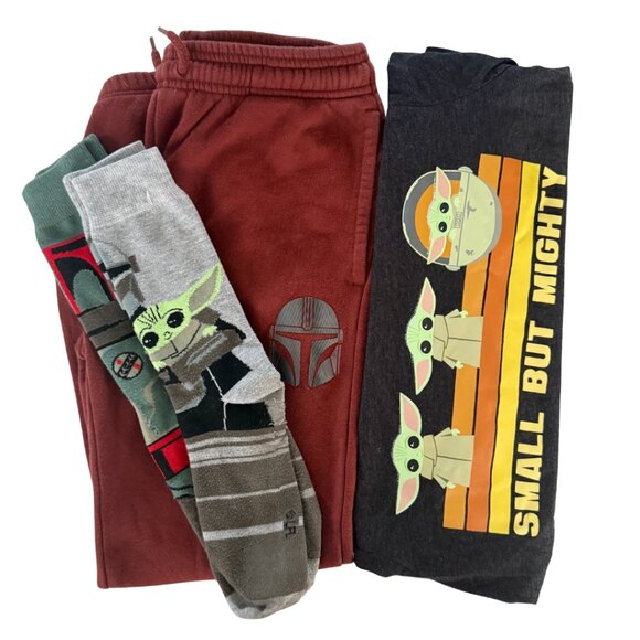 GAP x Star Wars Boys Outfit Bundle Size 10–12 Mandalorian Joggers + Grogu Shirt - Picture 2 of 9
